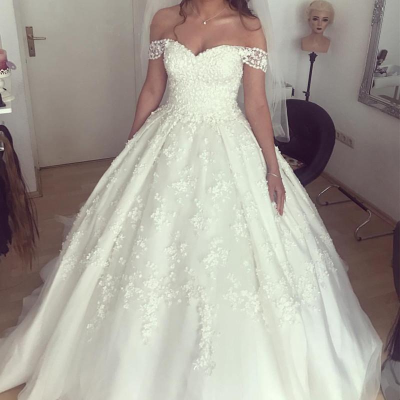 Chic Lace Appliques Sweetheart Ball Gown Wedding Dresses Off The Shoulder