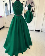Cargar imagen en el visor de la galería, emerald-green-prom-gowns
