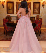 Afbeelding in Gallery-weergave laden, Stylish Handmade Flowers Tulle Prom Dresses Backless Evening Gowns
