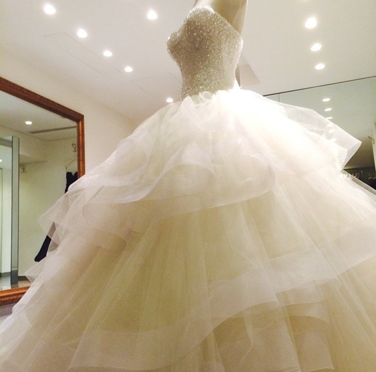 Sequin Beaded Sweetheart Organza Ruffles Wedding Dress Ball Gowns