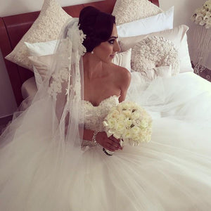 Gorgeous Lace Sweetheart Pearl And Flowers Beaded Tulle Wedding Dresses