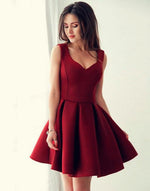 Afbeelding in Gallery-weergave laden, Sexy Spaghetti Straps V-neck Satin Homecoming Dresses Short Prom Gowns

