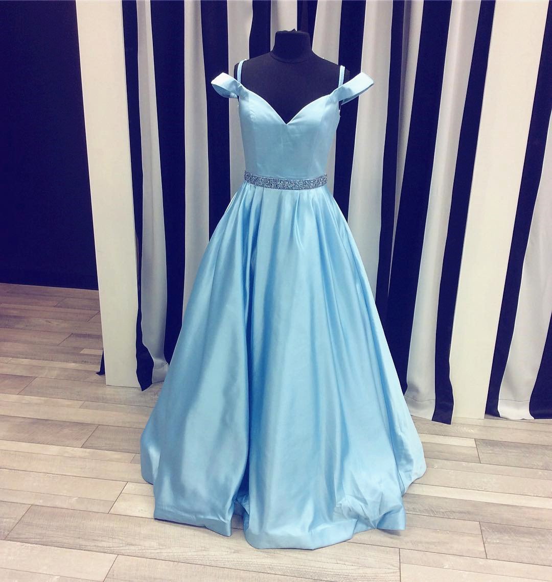 Off The Shoulder Satin Ball Gowns Prom Dresses 2017