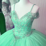 Afbeelding in Gallery-weergave laden, Off The Shoulder Crystal Beaded Ball Gowns Quinceanera Dresses
