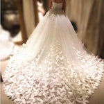 Load image into Gallery viewer, unique butterfly wedding dresses ball gowns sweetheart neckline
