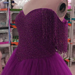 Cargar imagen en el visor de la galería, Burgundy Wedding Dresses Ball Gowns Off The Shoulder With Tassel
