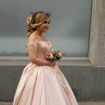 Load image into Gallery viewer, Elegant Handmade Flower Off Shoulder Quinceanera Dresses Blush Pink Ball Gowns
