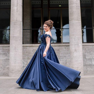 Elegant V Neck Lace Off Shoulder Ball Gowns Satin Dress For Wedding