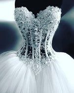 Load image into Gallery viewer, Lace Pearl Beaded Sweetheart Ball Gown Wedding Dresses For Bride
