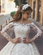 Cargar imagen en el visor de la galería, Vintage Long Sleeves Wedding Dresses Lace Embroidery 2017
