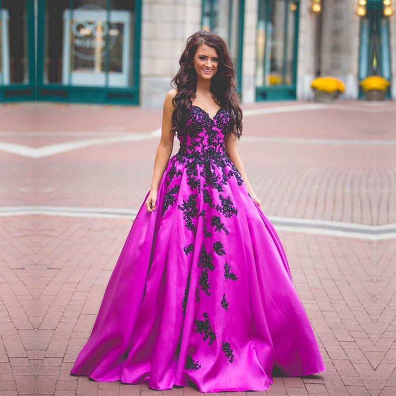 Purle Satin Ball Gowns Quinceanera Dresses Black Lace Embroidery