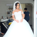 Load image into Gallery viewer, Lace Appliques Sweetheart Tulle Wedding Ball Gown Dresses With Removable Straps
