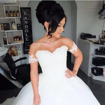 Load image into Gallery viewer, Lace Appliques Sweetheart Tulle Wedding Ball Gown Dresses With Removable Straps
