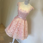 Cargar imagen en el visor de la galería, Elegant Lace Backless Prom Homecoming Dresses Short Party Gowns
