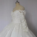 Cargar imagen en el visor de la galería, Off The Shoulder Royal Train Lace Wedding Dresses Ball Gowns 2018
