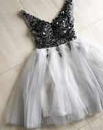Load image into Gallery viewer, Sparkly Sequins Beaded V-neck Tulle Prom Short Dresses
