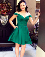Load image into Gallery viewer, Emerald-Green-Homecoming-Dress
