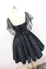 Afbeelding in Gallery-weergave laden, A-Line Off The Shoulder Short Black Lace Homecoming Dress

