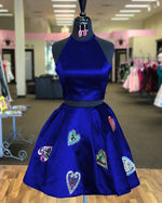 Afbeelding in Gallery-weergave laden, Chic Heart Shape Beaded Halter Homecoming Dresses Two Piece Prom Short Dresses
