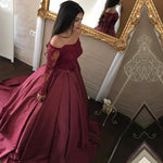 Afbeelding in Gallery-weergave laden, Off Shoulder Long Sleeves Wedding Dresses Ball Gowns
