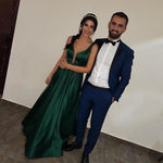 Afbeelding in Gallery-weergave laden, Emerald Green Satin V-neck Prom Dresses Long Backless Evening Gowns
