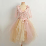 Cargar imagen en el visor de la galería, Modest Lace 3/4 Sleeves Tulle Prom Homecoming Dresses Short
