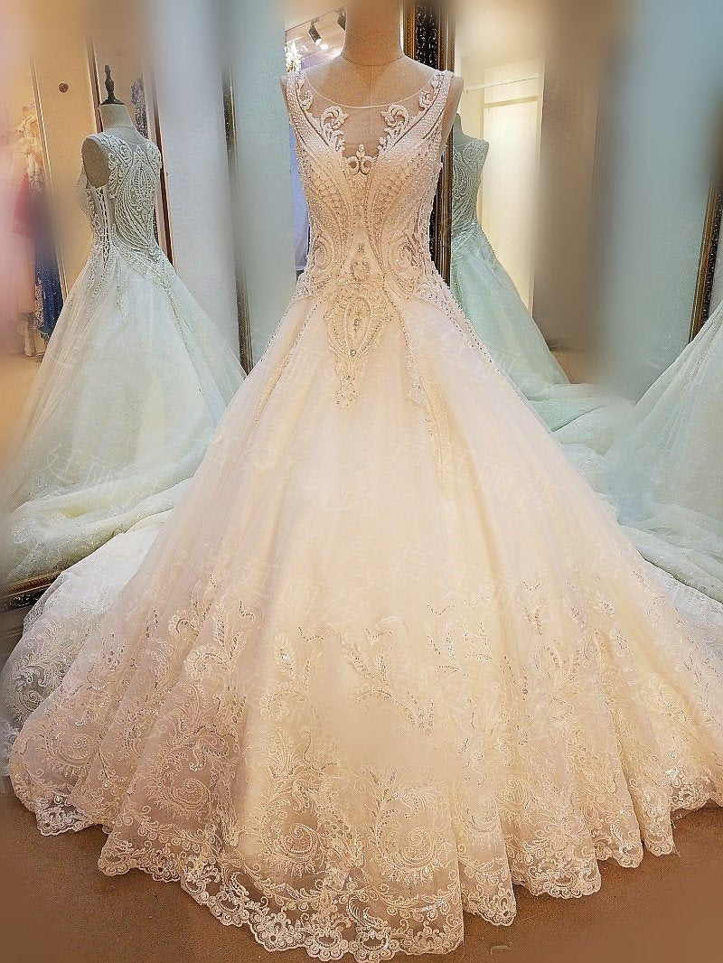 Lace Embroidery Wedding Dresses Ball Gowns With Illusion Back