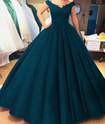 Afbeelding in Gallery-weergave laden, Vintage Royal Blue Satin Ball Gowns Wedding Dresses Lace Cap Sleeves
