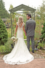 Load image into Gallery viewer, Ivory Lace Sweetheart Boho Wedding Dresses With Detachable Straps
