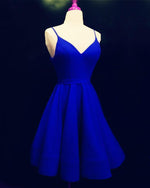 Cargar imagen en el visor de la galería, Spaghetti Straps V-neck Satin Homecoming Dresses Ball Gown Party Dress
