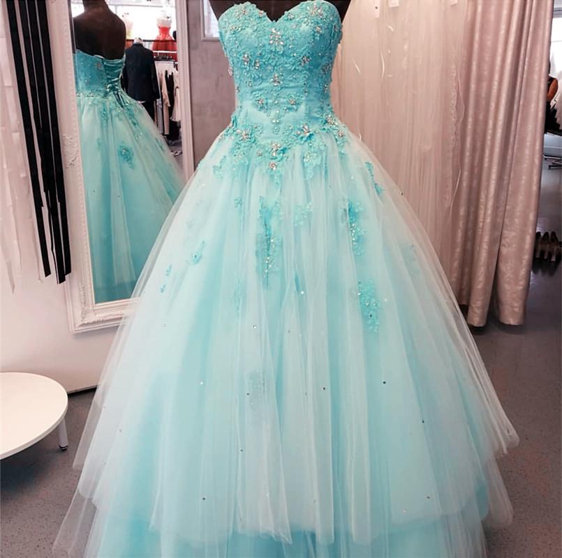 Lace Appliques Beaded Sweetheart Tulle Floor Length Quinceanera Dresses