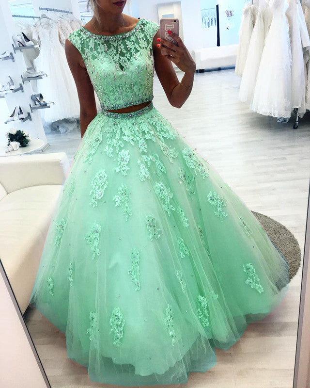 New Elegant Lace Appliques Ball Gowns Quinceanera Dresses Two Piece