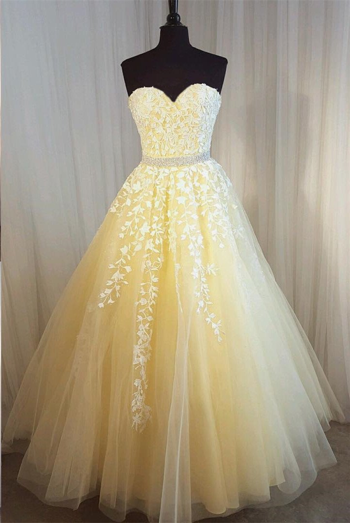 Sweetheart Crystal Beading Waistline Tulle Wedding Dresses Lace Embroidery
