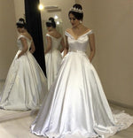 Load image into Gallery viewer, Vintage-Satin-Off-Shoulder-Princess-Wedding-Dresses
