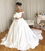 Afbeelding in Gallery-weergave laden, Classic Off Shoulder Satin Wedding Dresses Ball Gowns
