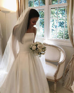 Cargar imagen en el visor de la galería, Princess Style Strapless Bodice Corset Satin Wedding Dresses
