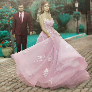 A Line Floor Length Tulle Prom Dresses Lace Appliques