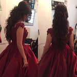 Afbeelding in Gallery-weergave laden, Maroon Satin Wedding Dresses Ball Gowns Lace Off Shoulder
