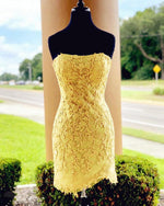 Afbeelding in Gallery-weergave laden, Elegant Yellow Lace Homecoming Dresses 2019
