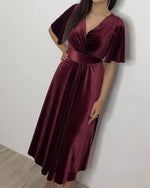 Cargar imagen en el visor de la galería, Burgundy Velvet Midi Bridesmaid Dress With Sleeve
