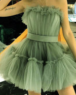 Cargar imagen en el visor de la galería, Sage Tiered Tulle Strapless Homecoming Dress
