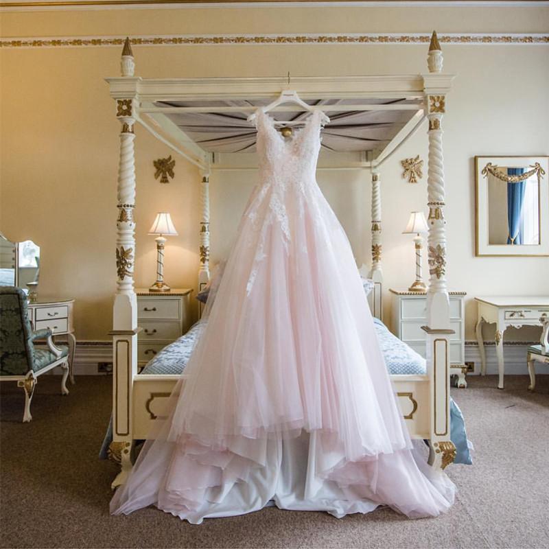 Amazing A Line V Neck Tulle Wedding Dresses Lace Appliques