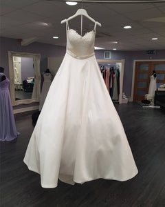 Wedding-Gowns-Satin