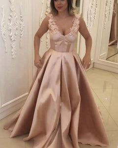 Elegant Lace V-neck Floor Length Satin Evening Dresses