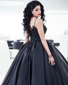 Black Lace Embroidery V-neck Satin Ball Gowns Wedding Dresses