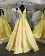 Afbeelding in Gallery-weergave laden, V-neck-Prom-Gowns
