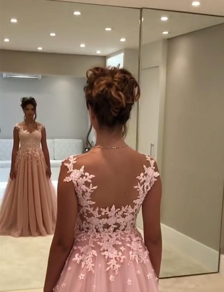 Elegant A Line Long Chiffon Prom Dresses Lace Appliques Evening Gowns 2018