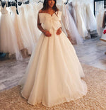 Load image into Gallery viewer, A Line Sweetheart Organza Wedding Dresses With Bow
