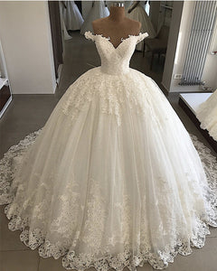Vintage Pearl Beaded Tulle Ballgown Wedding Dresses Lace Edge