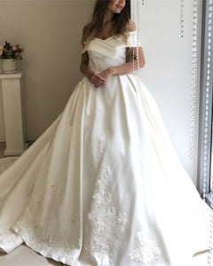 Off-The-Shoulder Ball Gown Satin Wedding Dresses Lace Embroidery